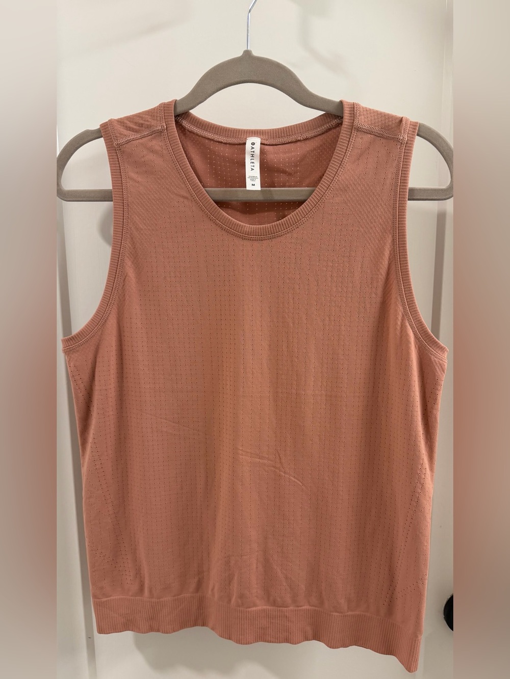 Athleta In Motion Seamless Tank in Dusty Pink | Size Medium